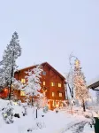 Rush Creek Lodge at Yosemite Hotels in El Portal