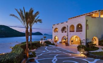 Therasia Resort Sea and Spa - the Leading Hotels of the World