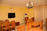 Yanna Lodge Hotels near Ken Shopping Plaza