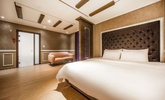 5. 세르비호텔..