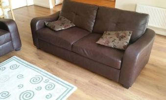 Cosy Apartment Dooradoyle - Housity
