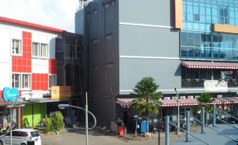 Dnk Home Alauddin Plaza