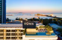 Homa Si Racha Hotels near Roy Island