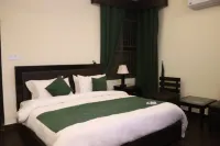 Safa Hotel Hotel in zona University College Lahore