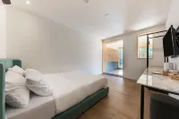 Ever Miracle Hotel