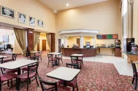 Comfort Suites West Memphis I-40 I-55 - parking