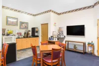 Creekside Inn & Suites Hotels in Mendocino County