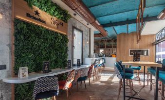 Hostal Juliette & Coworking