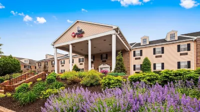 Best Western Plus Country Cupboard Inn Hotel dekat Bucknell University