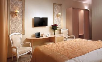 Kroshka Enot Hotel