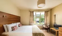 Balmoral Arms Hotels in Tarland