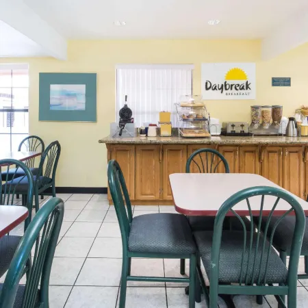 Days Inn by Wyndham McAllen
