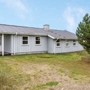 "Tino" - 900m from the Sea