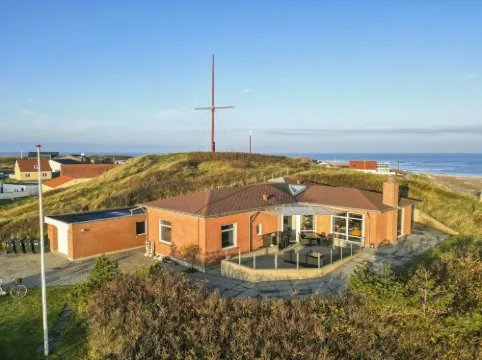 "Fris" - 100m from the Sea