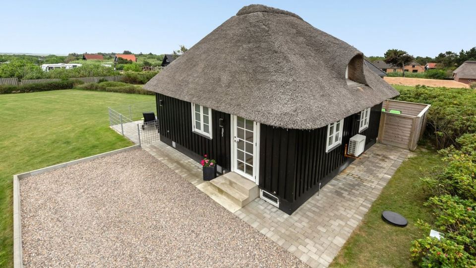 "Ulva" - 400m from the Sea