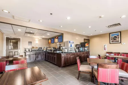 Comfort Inn & Suites Heath - Newark South