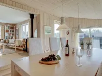 "Afrim" - 694m from the Sea Hotels in Lonstrup