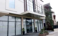 Natio Hotel Hotel dekat INDOMARET SIMPANG SIMALINGKAR