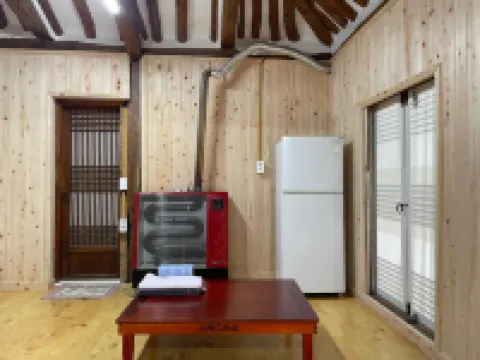 Gangjin Dahyang Sochuk Bed and Breakfast