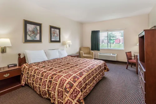 Days Inn & Suites by Wyndham of Morris