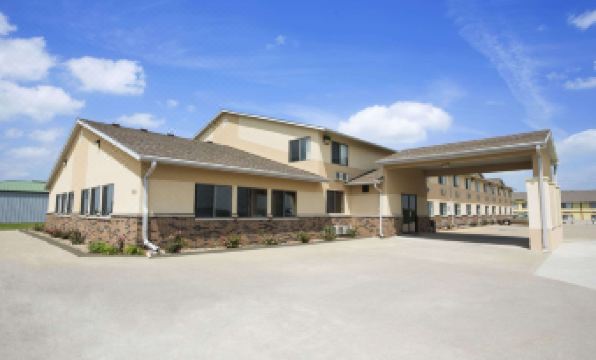 Super 8 by Wyndham Cameron