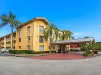 La Quinta Inn by Wyndham Miami Airport North Hotels near Miami Springs