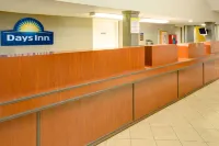 Days Inn by Wyndham Gulfport - Parking
