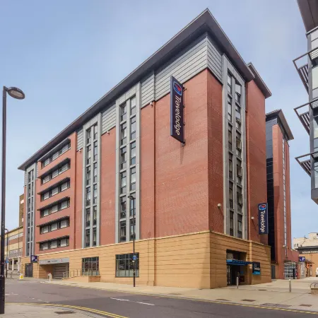 Travelodge Sheffield Central Отели в г. Шеффилд
