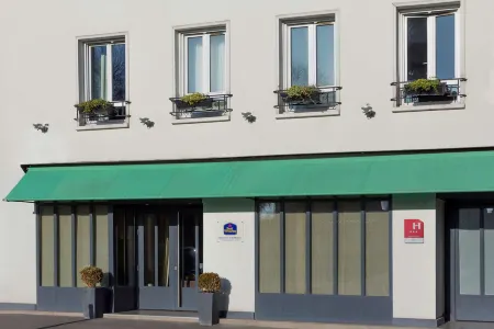 Best Western Rives de Paris la Defense