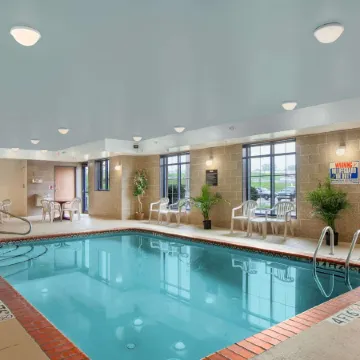 Super 8 by Wyndham Akron S/Green/Uniontown Oh