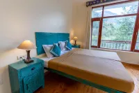 WhiteHouse Hotels in Manali