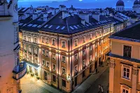 Best Western Plus Market Square Lviv Hotel dekat Rynok Square