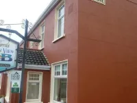 Clifford´s Ocean View B&B Hotels near Charlie Chaplin Statue