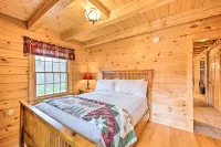 Carroll Log Cabin w/ Deck < 9 Mi to Bretton Woods! - WiFi