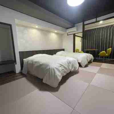 ホテル志い屋 Rooms