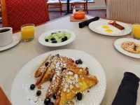 Hilton Garden Inn Chesapeake/Greenbrier - breakfast