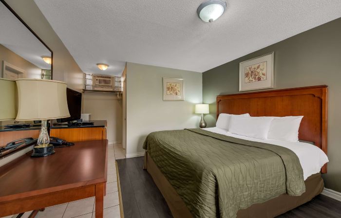 Knights Inn Burlington, on