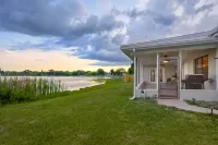 Hook, Line and Leisure Lakefront Gem with Porch!