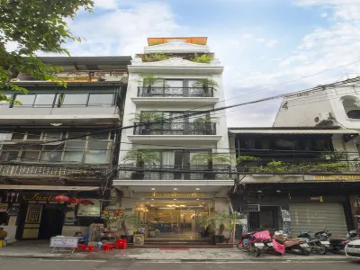 Golden Sail Hotel & Spa โรงแรมใกล้วัดบั๊กหม่า