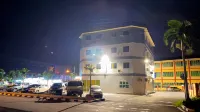 King Ing Hotel - parking