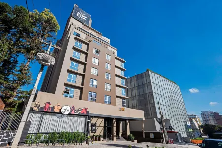 全爵士斯拉維耶羅飯店