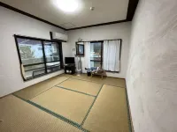 Reef Inn Kuniyoshi Hotels in Tokashiki-jima