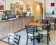 Comfort Inn & Suites - Desayuno