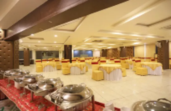 Hotel G20 Inn - Kota Hotels near Lakhawa Wetland, Lakhawa