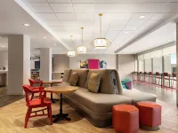 Home2 Suites by Hilton Milwaukee West 밀러 공원 주변 호텔