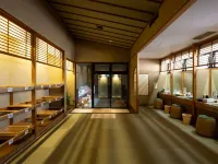 Tokiwa Hotel - parking