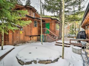 Cabin on Clear Creek A Hobbits Retreat!