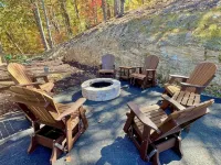 Lazy Bear Lodge 5 Bedroom Cabin by RedAwning