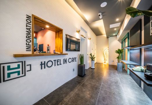 호텔 내부 전경