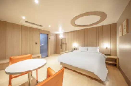 Daegu Dongseong-ro H Avenue Dongseong-ro Daegu Station